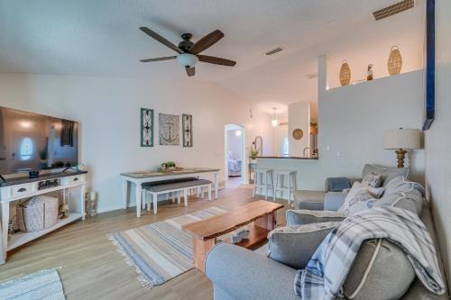 Citrus Springs House | 1 Mi to Golf Citrus Springs Retreat with Fire Pit!