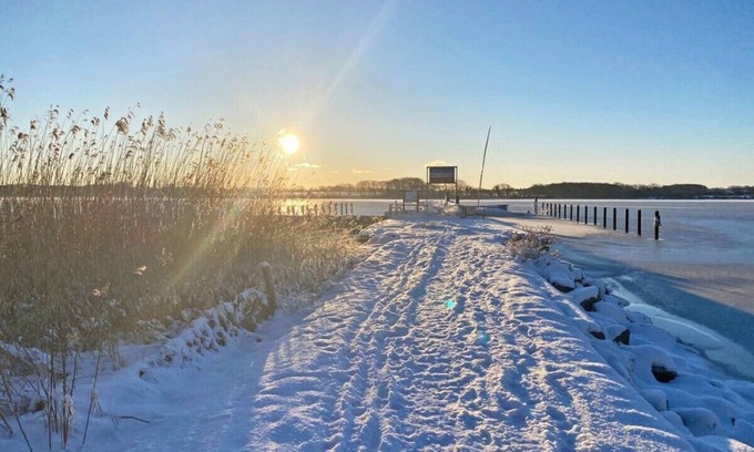 Ulsnis Apartment | 1 room apartment with Schlei view directly on the water