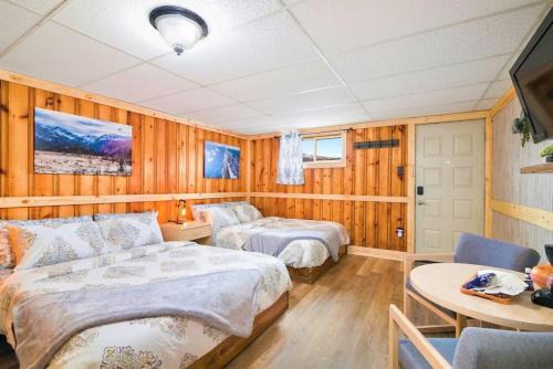 Leadville Apartment | 1 Spacious Private Room Dog Friendly Leadville