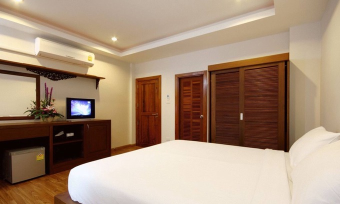 Kata Resort | 1 Standard room 2 minutes walk from Kata beach