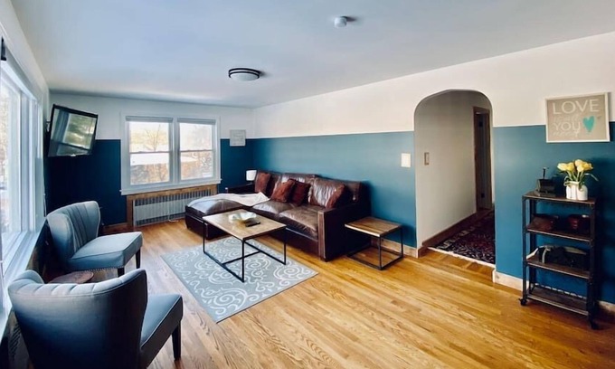 Plantsville Apartment | #1 - STAY WITH A SUPERHOST - BEAUTIFUL 3 BR APT!