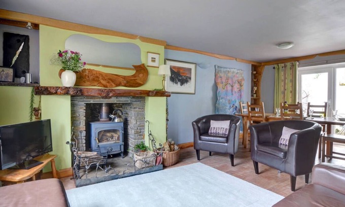 Margam House | 1 Tan yr Eglwys in the beautiful Swansea