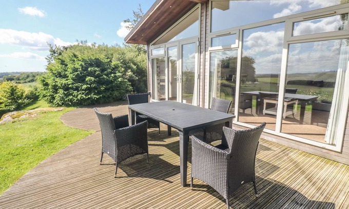 Dobwalls Cottage | 10 HORIZON VIEW, pet friendly, luxury holiday cottage in Dobwalls