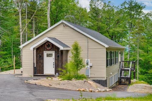 Conway House | 10 Mi to Echo Lake Wooded Escape with Grill!