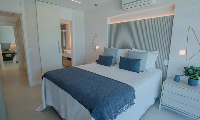 Sao Conrado Apartment | 10 minutes from the beach. Family sized apartment with poll and terrace!