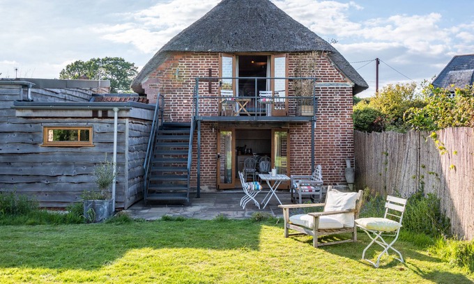 Bridport House | 10 minutes to coast & 5 minutes to Bridport in beautiful secluded countryside