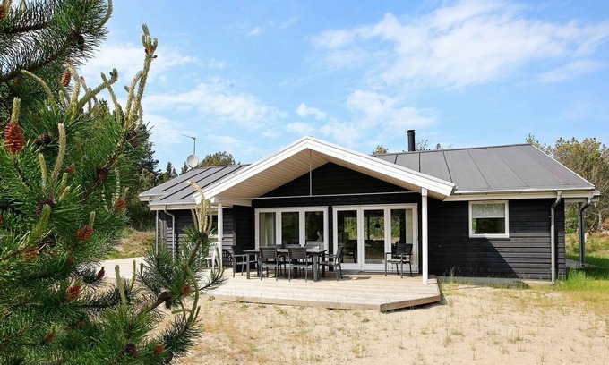 Aalbaek House | 10 person holiday home in Ålbæk-By Traum