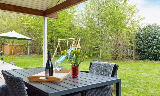 Hoensinge House | 10 person holiday home in Vig