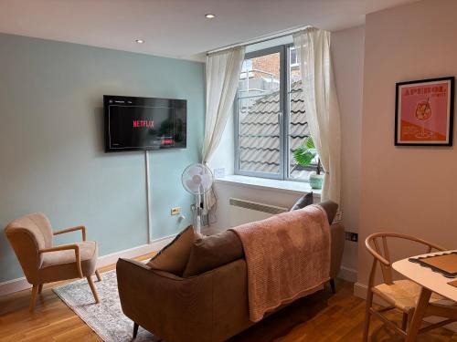 Moffat Apartment | 10 Popeshead