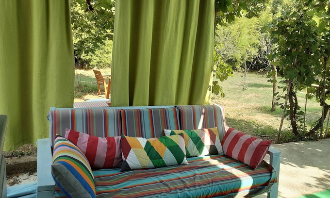 Barjols House | 1000m2 garden shed by the river in the village of Barjols