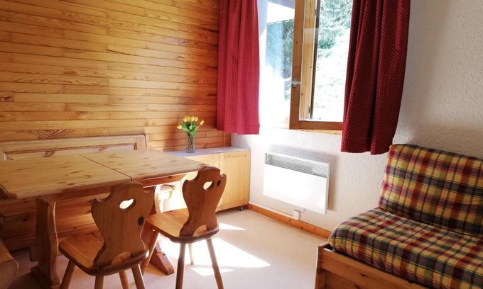 Les Avanchers-Valmorel Hotel | 100m from shops, 2nd floor, view mountain, balcony, tv, ski locker, 32m², Valmorel