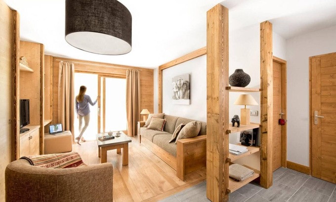 Les Brevieres Apartment | 100m from ski lifts, fitness, swimming pool, sauna, hammam, balcony, tv, 112m², Tignes
