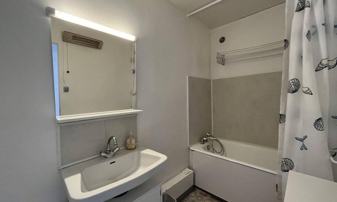 Le Sauze Apartment | 100m from ski slopes, 4th floor, terrace, tv, 70m², Sauze - Super Sauze