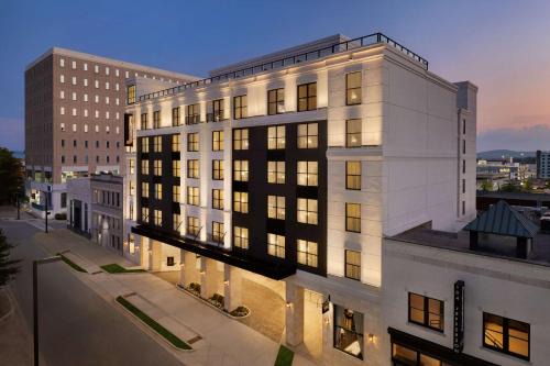 Quigley Hotel | 106 Jefferson Huntsville, Curio Collection by Hilton