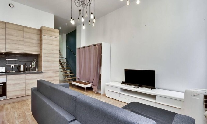 Saint-Vincent-de-Paul Apartment | 106-Suite Cece - Superb Duplex in Paris