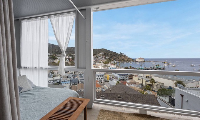 Avalon House | 108MT#2 - Prime location on the hillside of Avalon overlooking harbor W/GOLF CA