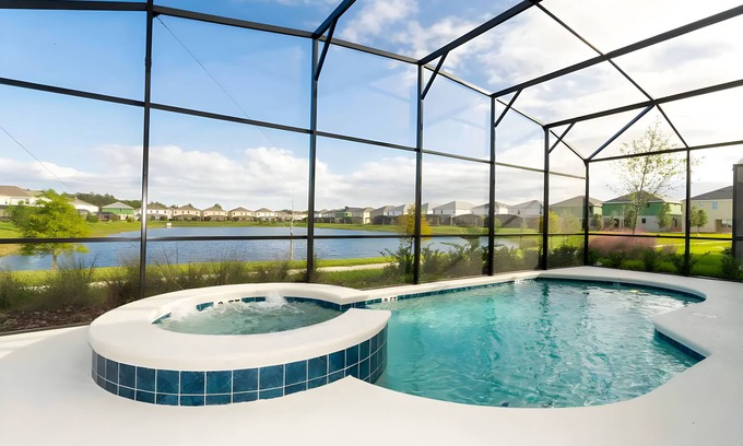 Kissimmee Resort | 10BD Bella Vida Beautiful Home Near Parks (BV 303)