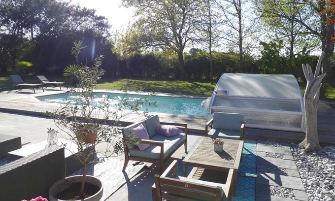 Angresse House | 10mn from HOSSEGOR Villa Casa Calabasas with swimming pool and jacuzzi sleeps 9