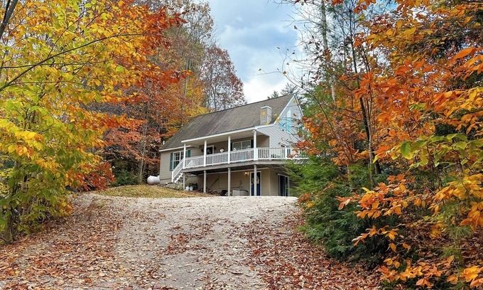 Conway House | 11 Mi to Cranmore Mtn: Resort Home w/Game Room