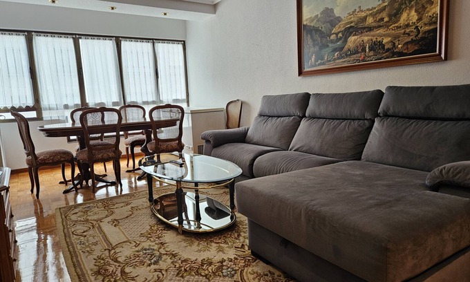 Distrito Sur Apartment | 110A Amplio apartamento 3 dormitorios Gijón