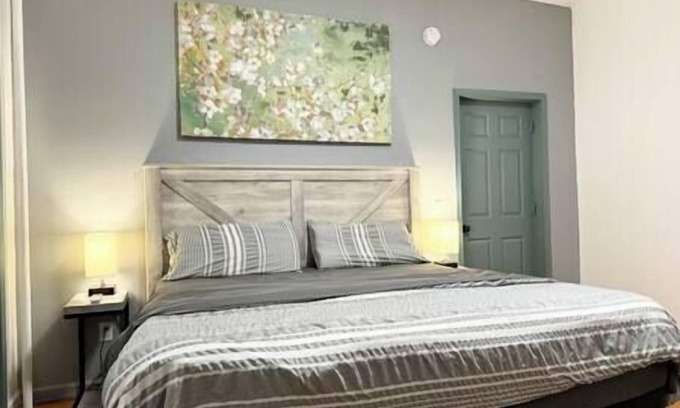 Dubuque Apartment | 1157#2/First floor, King bed, Free parking,