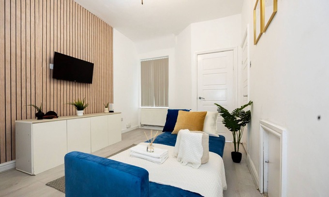Manchester House | 12 minutes from MANCHESTER CITY CENTRE Cosy 4 BED Family-friendly HOME!