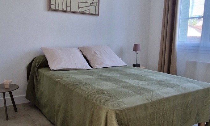 Faubourg Apartment | 12 minutes from SNCF train station Bright apartment