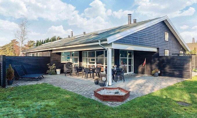 Marielyst House | 12 person holiday home in Væggerløse-By Traum