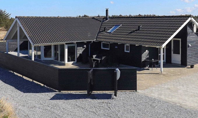 Grønhøj House | 12 person holiday home in Løkken