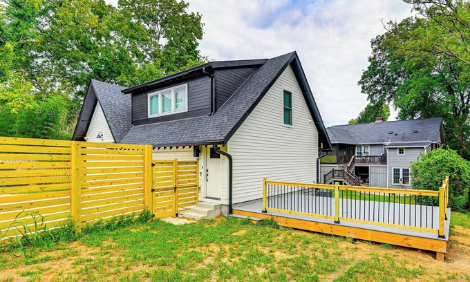 Belmont - Hillsboro House | 12 South Neighborhood: Home w/Modern Flair!