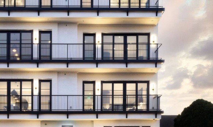 West End Hotel | 121 Hotel Buyout | 18 Rooms | 58-Person Hotel