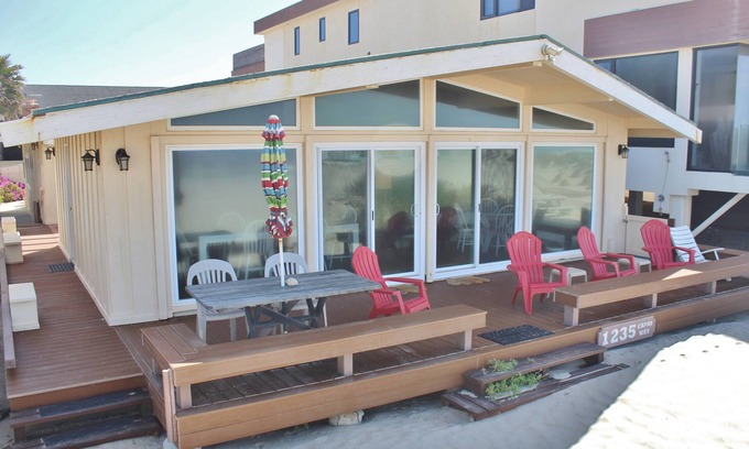Oxnard Shores House | 1235C Mandalay Shores Oceanfront Retreat