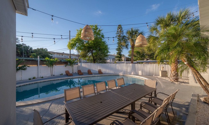 Harbor Bluffs House | 125 Harbor Bluff Dr S