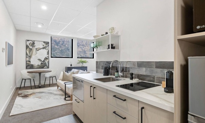 Lake Hayes Condo | 12th Avenue Queenstown Suite 14