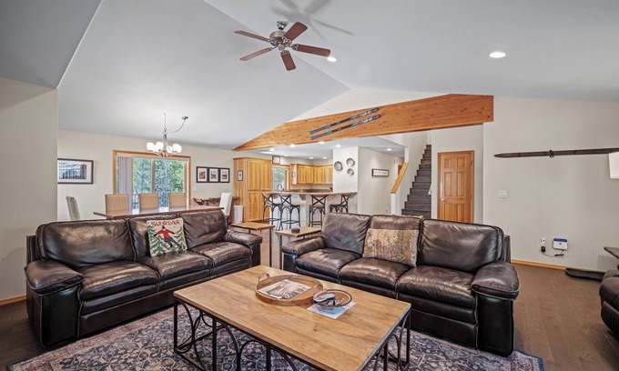Deer Park House | 13 Dutchman | 5 BR/4.5 BA, Sleeps 11