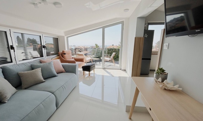 Zambratija Apartment | !13%OFF for Summer 2026!/Luxury couple apartment with stunning sea views