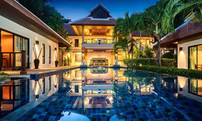 Nai Harn Villa | 1350㎡ Gated Private Royal Pool Beach Villa 4 bdrsn