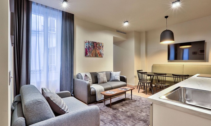 Quartier de la Monnaie Apartment | 139 - Urban Flat Duplex Saint-Germain