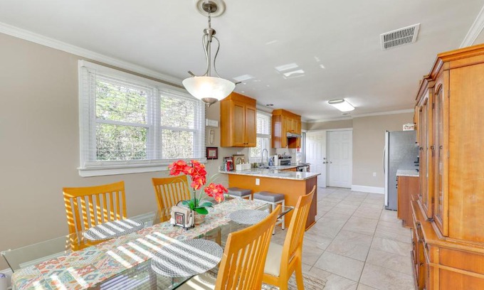 Cary House | 14 Mi to Raleigh Charming Family Home!