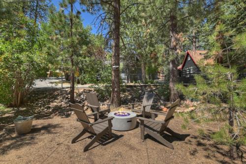 Moonridge House | 146 - BristleCone II - Meredith Lodging