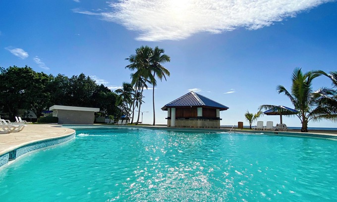 Juan Dolio - El Pueblo Apartment | 14th Floor Modern Ocean, Beach & Pool View Apartment in Juan Dolio