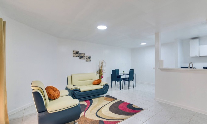 Greater Fondren Southwest Condo | 15 Mi to Dtwn Houston: Condo in Gated Community
