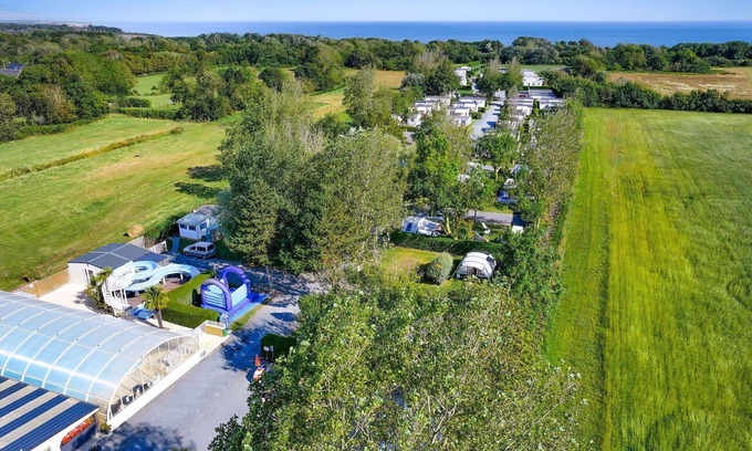 Colleville-sur-Mer House | 15 min à pied d'Omaha Beach | Camping 3* | Piscine