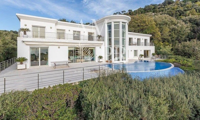 Cannes City Centre Villa | 15 min from the Croisette Panoramic Sea View - Cannes Californie - sleeps 12