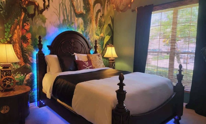 Seasons House | 15 Mins to Disney Tarzan’s Jungle & Pirate Retreat