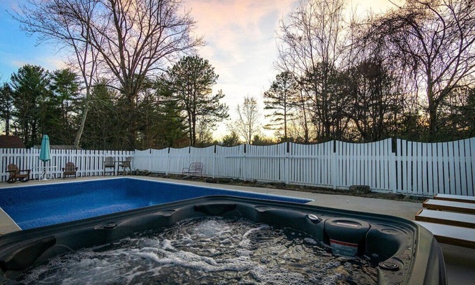 Asheville House | 15 mins to DT Asheville Pool Hot Tub Game Room