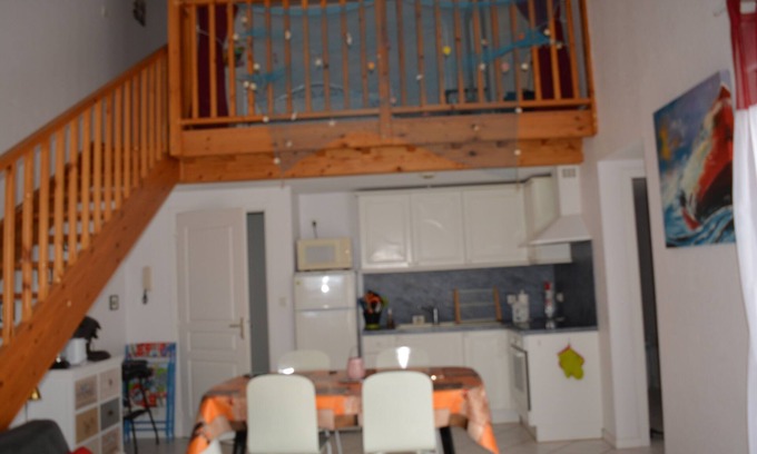 Meschers-sur-Gironde Apartment | 150m from the beach, apartment in secure residence