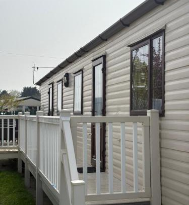 Chapel Saint Leonards Resort | 152 north Happy Days Holiday Homes