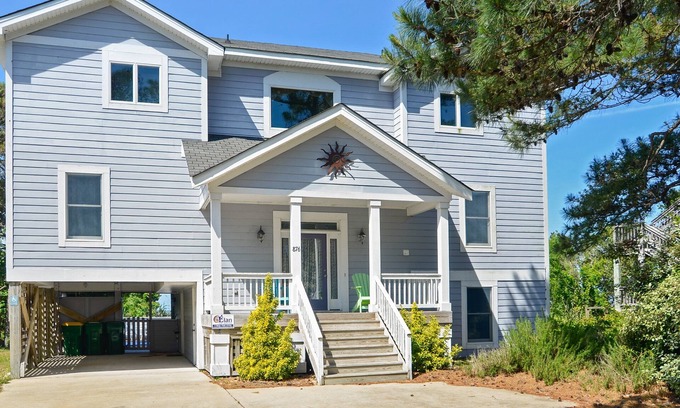 Monteray Shores House | 1562 - Coucher Du Soleil 5-bed 5.5-bath soundfront Corolla, NC, pet friendly, private pool, hot tub