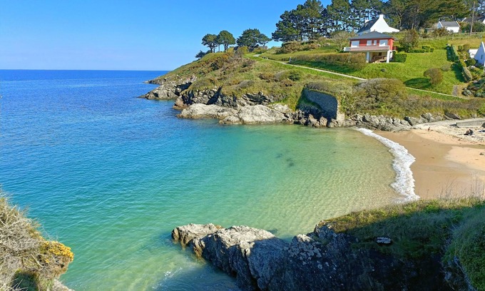 Le Palais House | 15min walk Pier, shops and beaches